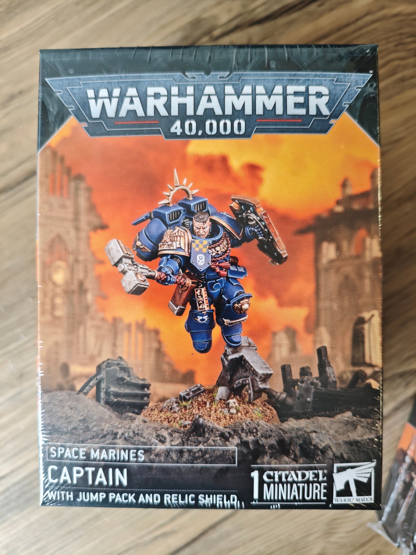 Warhammer 40k: Space Marines: Captain w/ Jump Pack & Relic Shield